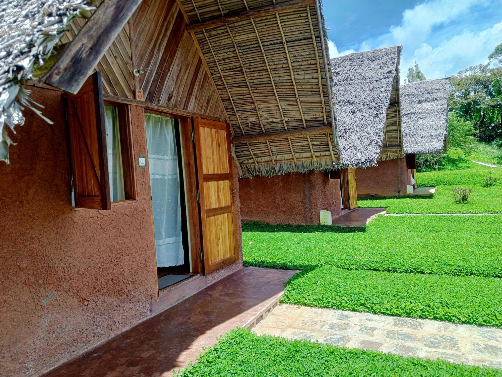 Soanala Hotel Moramanga Exterior photo